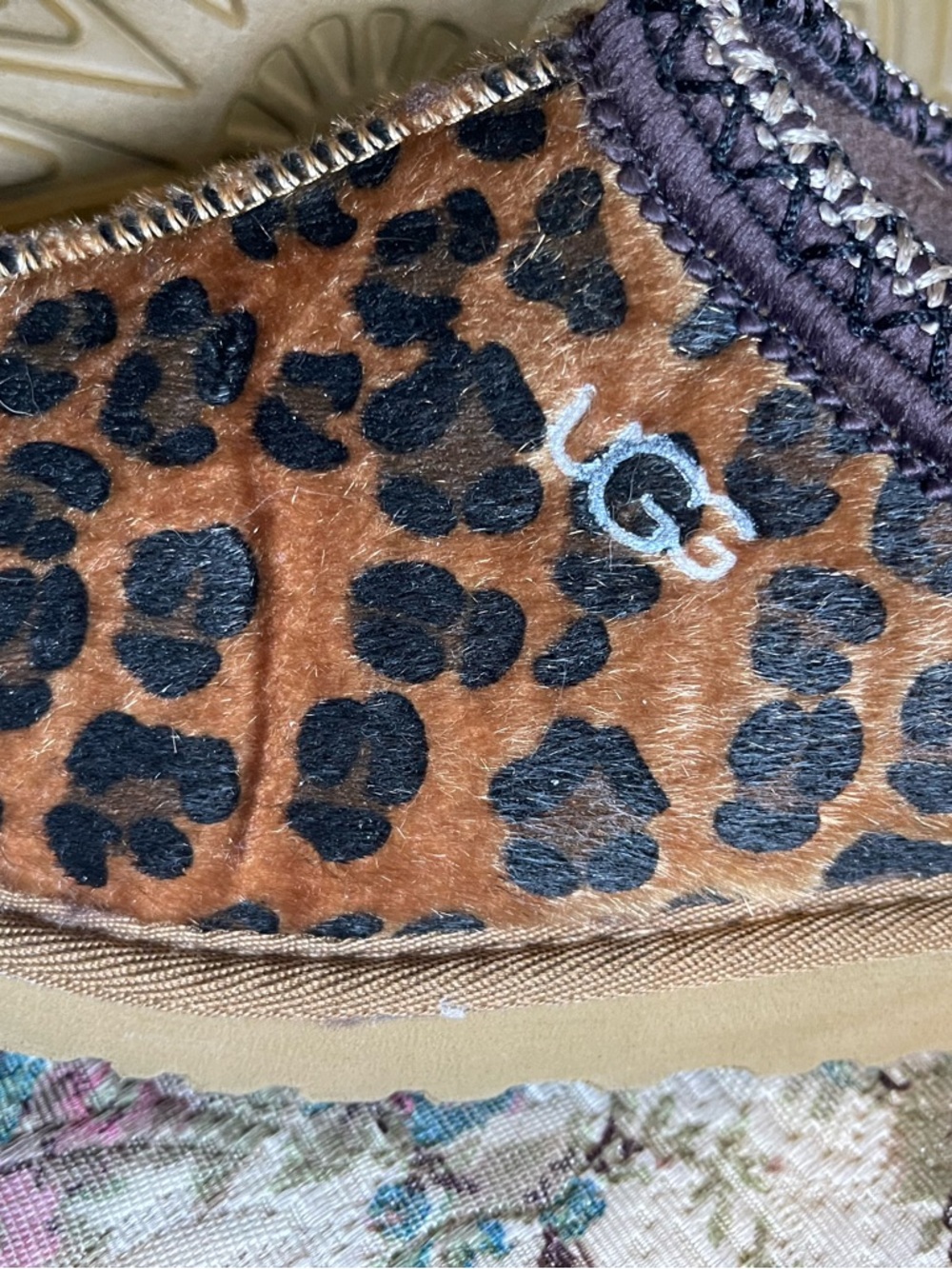 UGG Leopard Print Slip-On size 8 - Picture 2 of 4